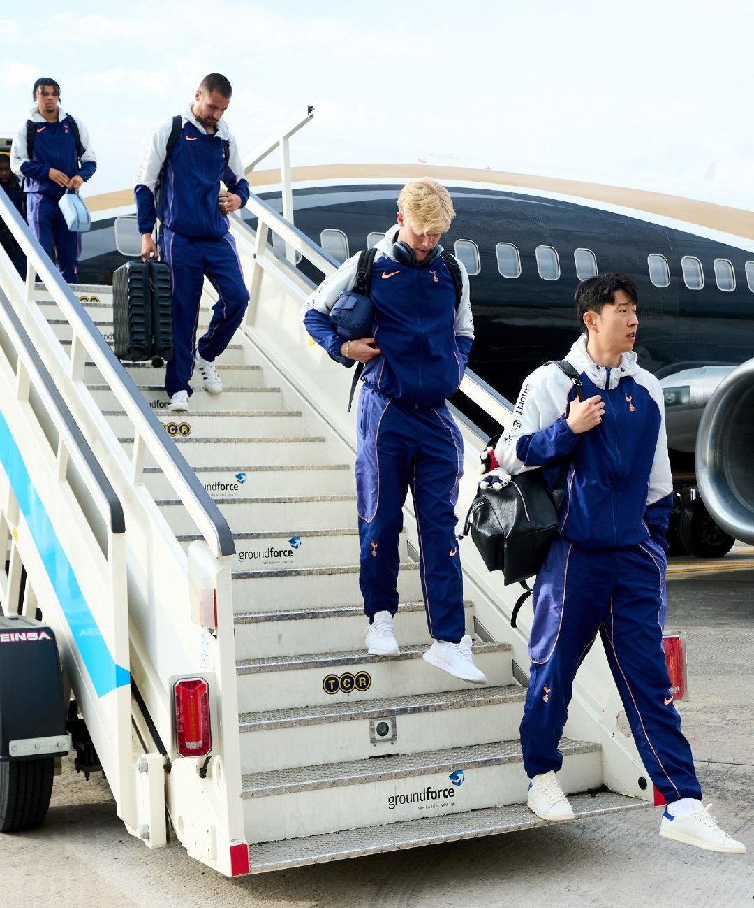 mk体育官网入口-毕尔巴鄂竞技发布备战花絮，清晨造点机会，西甲任务艰巨，阵容厚度经受考验