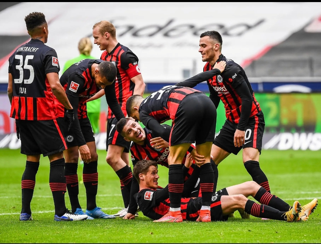 毕尔巴鄂竞技发布备战花絮，清晨造点机会，西甲任务艰巨，阵容厚度经受考验