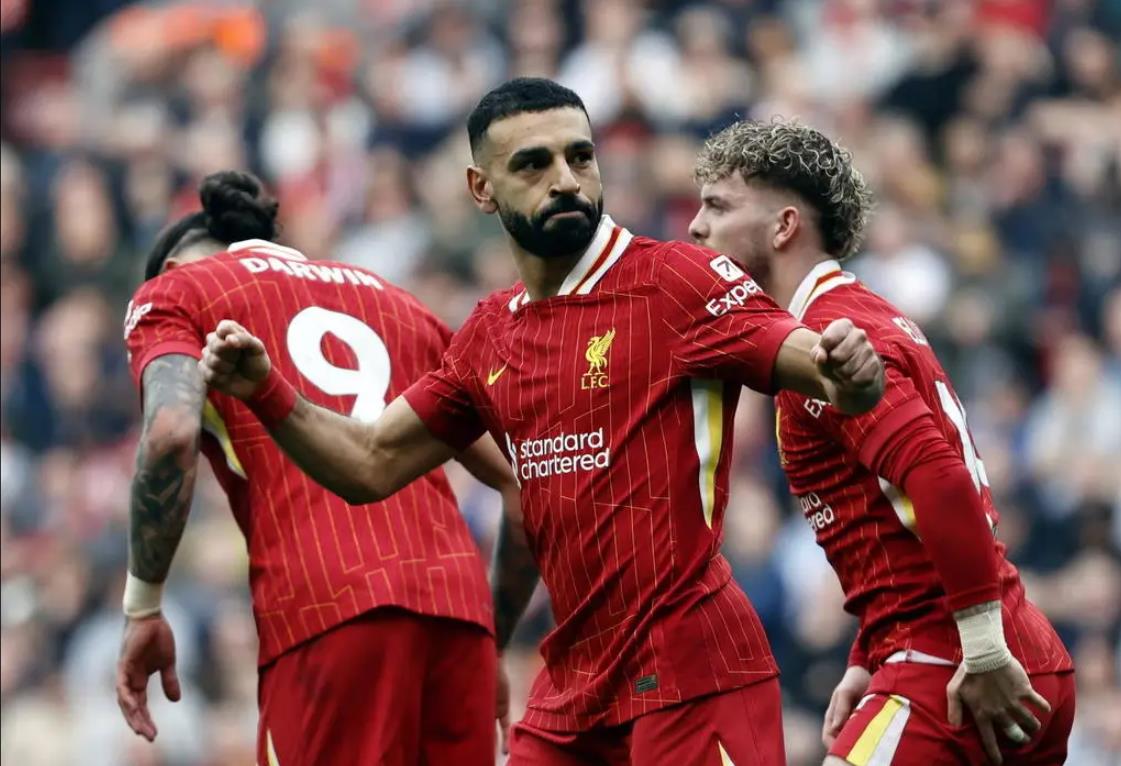 mk体育官网-拜仁慕尼黑转会期官宣签约，志在NBA总决赛名次提升，话题不断，更衣室氛围转暖